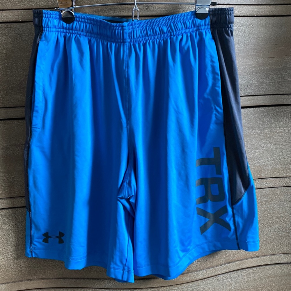Under armour trx large loose fit shorts